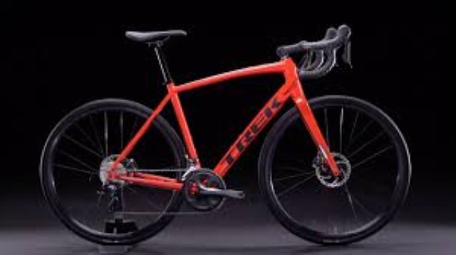 Velo trek domane al 3 rouge clean