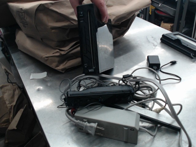 Console wii noir avec cable et manette