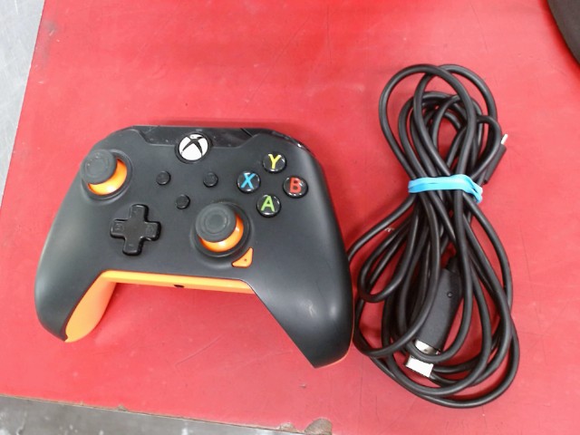 Manette xbox a fil pas d'acc