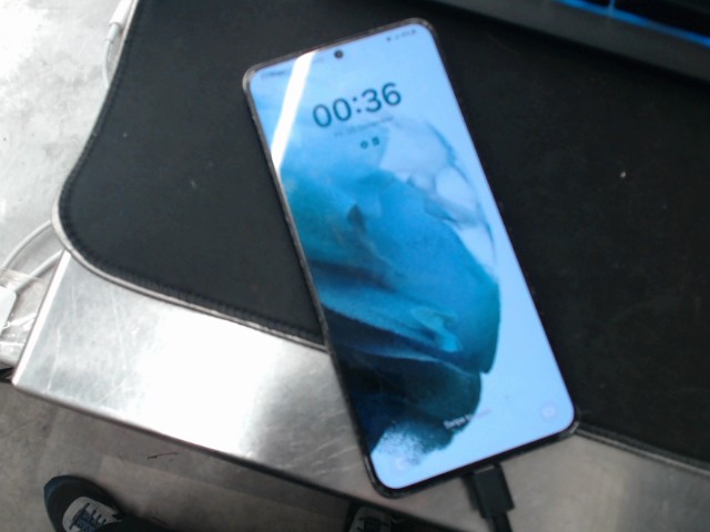 Samsung s21 10101515 crack a l'arriee