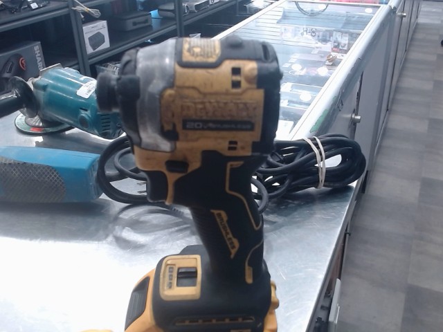 Drill dewalt