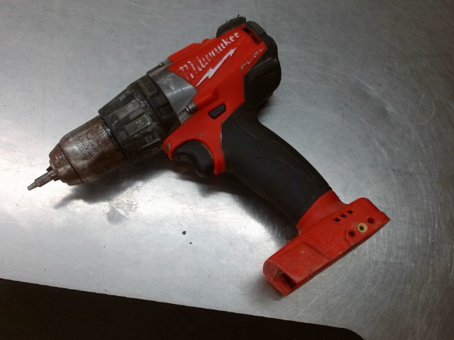 Drill milwaukee 2704-20