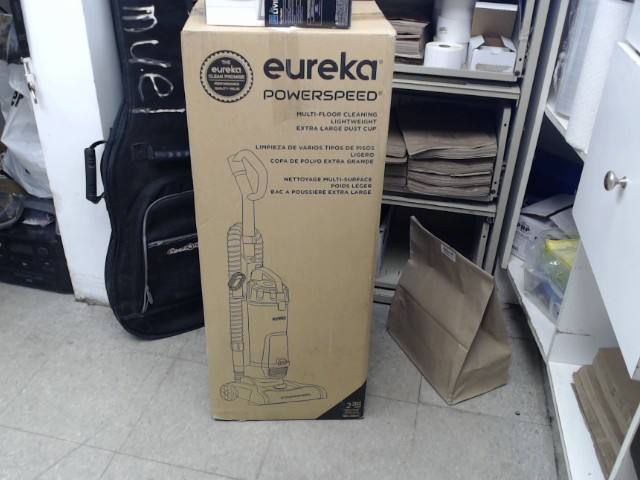 Vacuum cleaner en boite
