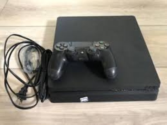 Ps4 slim avec acc