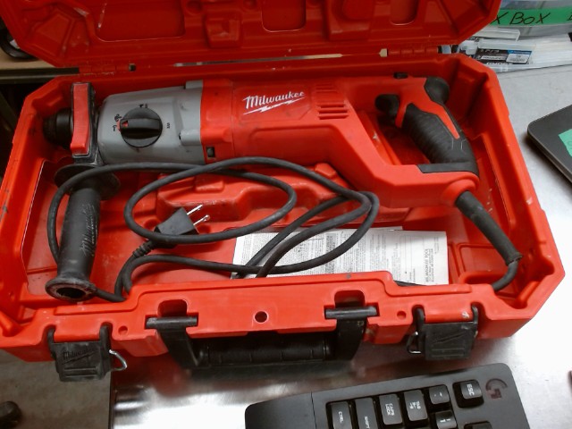 Hammer drill a fil milwaukee