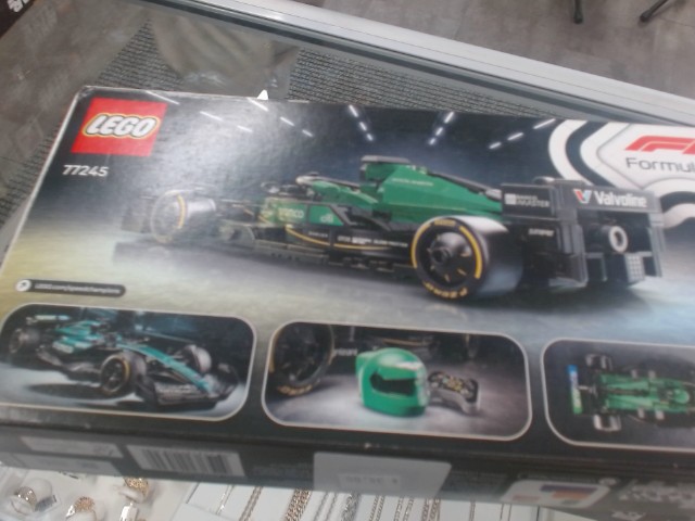 Formula 1 vert