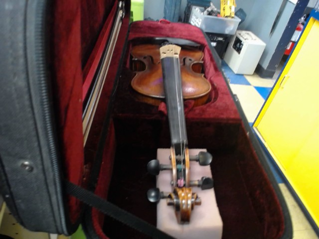 Jean pierre lupot violon black case