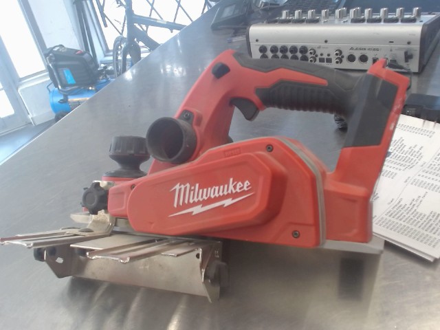 Planer milwaukee