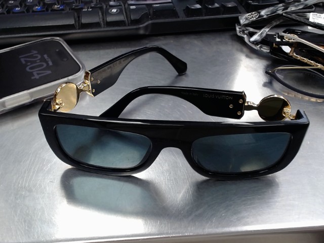 Lunette soleil lv x tayler tribute
