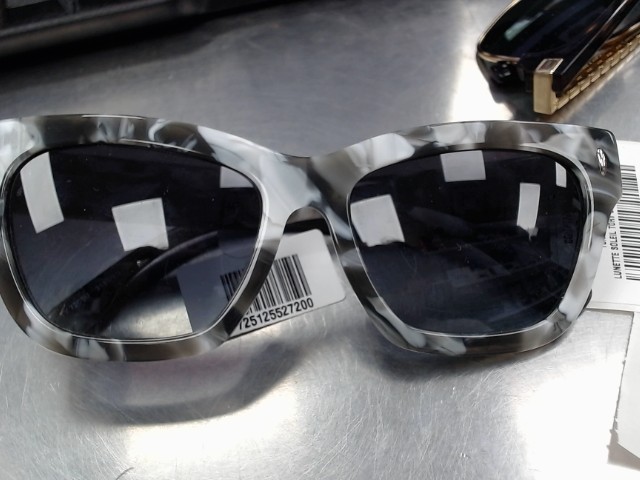 Lunette soleil grises marbre