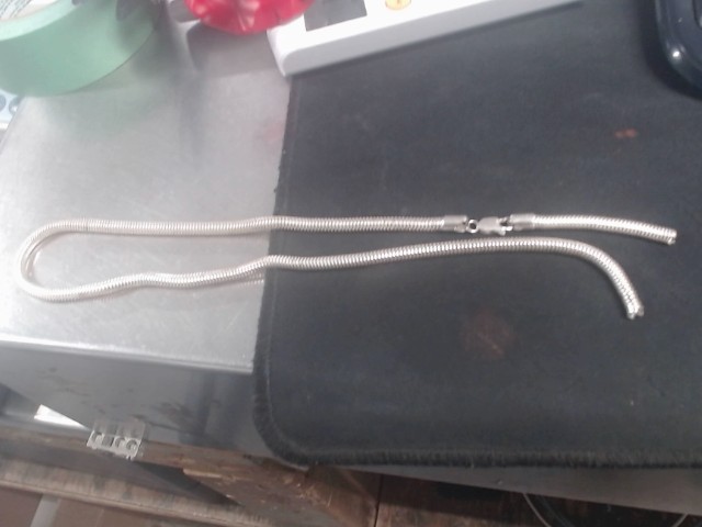 Collier bris� en argent