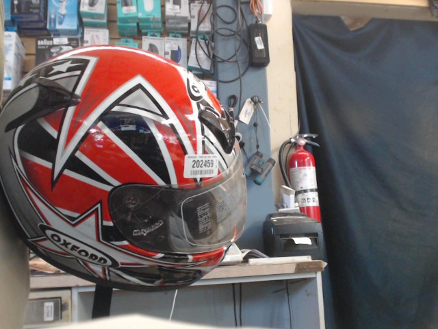 Casque de moto rouge