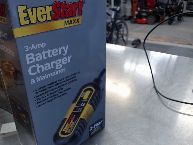Charger de batterie dans boite 3amp