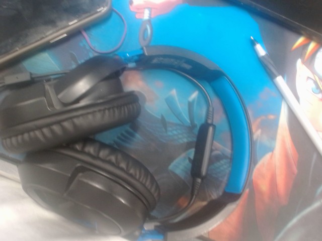 Gaming headphones turtle beach used blue