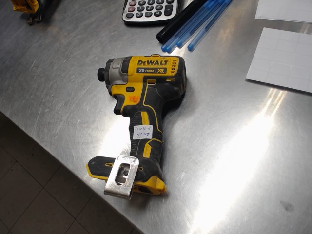 Dril dewalt xr w0jdemi