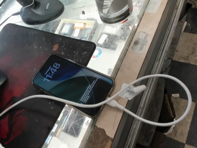 Iphone 15 pro max noir 87%batt