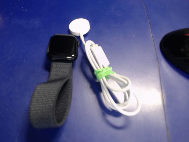 Montre intelligente apple watch 40mm gps