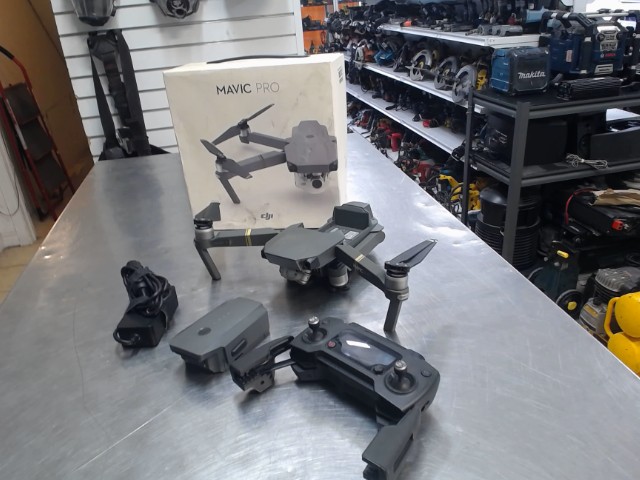 Drone+1batt+charg+remote(camera defect)