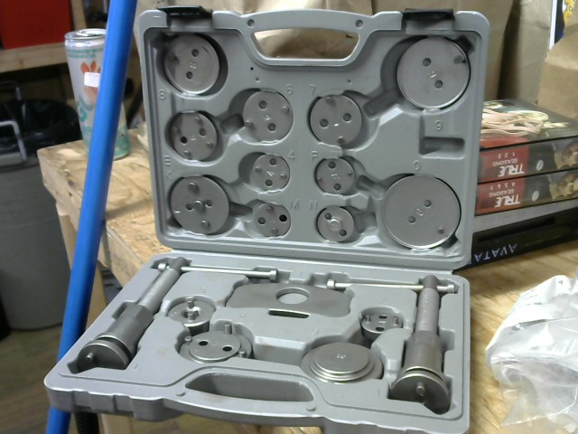 Disc brake tool kit