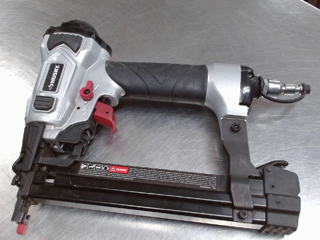 Agrafeuse husky 18ga 1 1/4