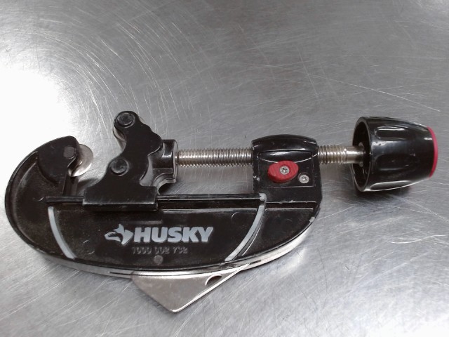 Coupe tuyaux husky 5/8 a 2 1/8
