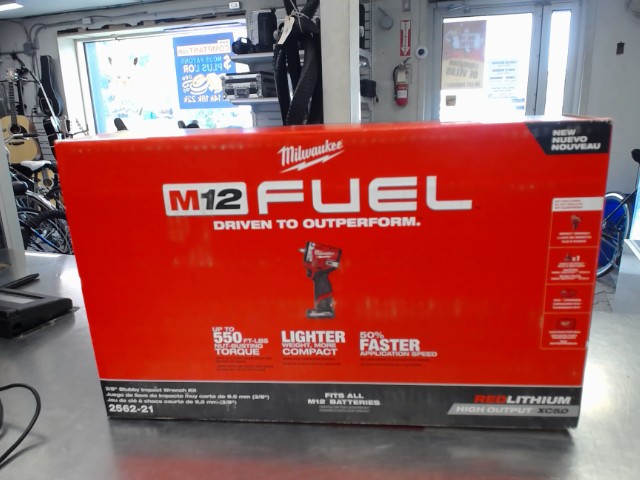 Milwaukee m12 impact drill +batt