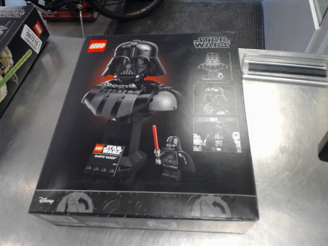Lego darth vader neuf en boite