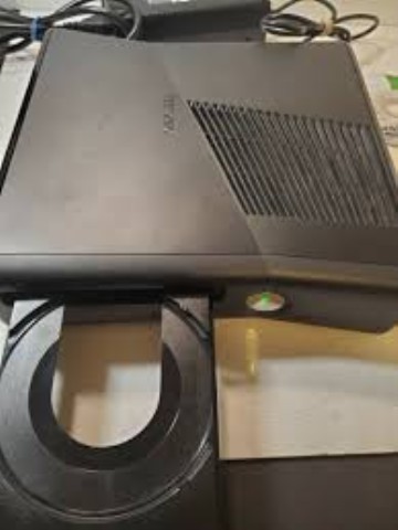 Xbox 360s + fil + man 3rd party