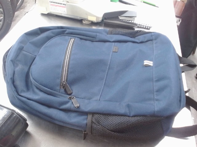 Sac a dos bleu neuf