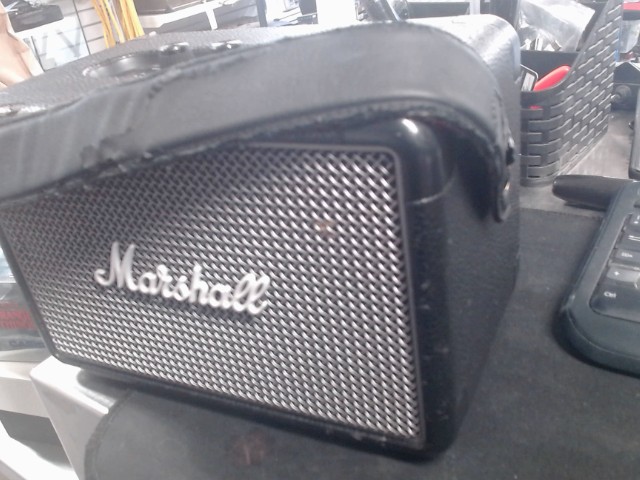 Black boxe speaker