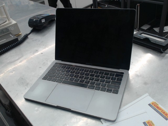 Macbook pro 2017 i5 16gb 256ssd pw12345