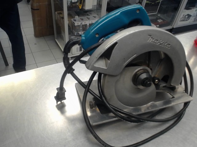 Circular saw makita