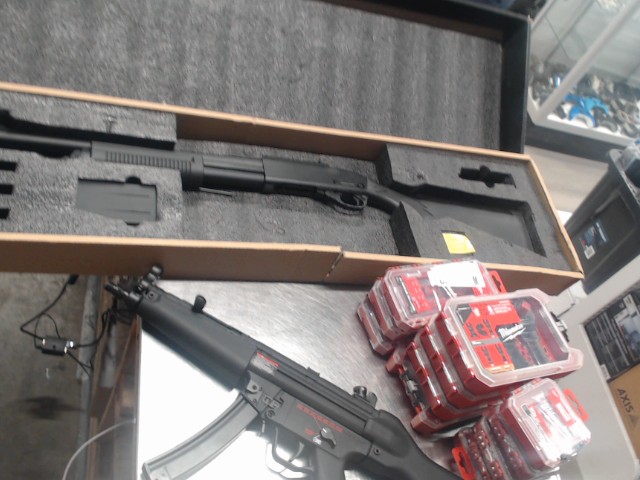 Shotgun airsoft jagarms dans boite