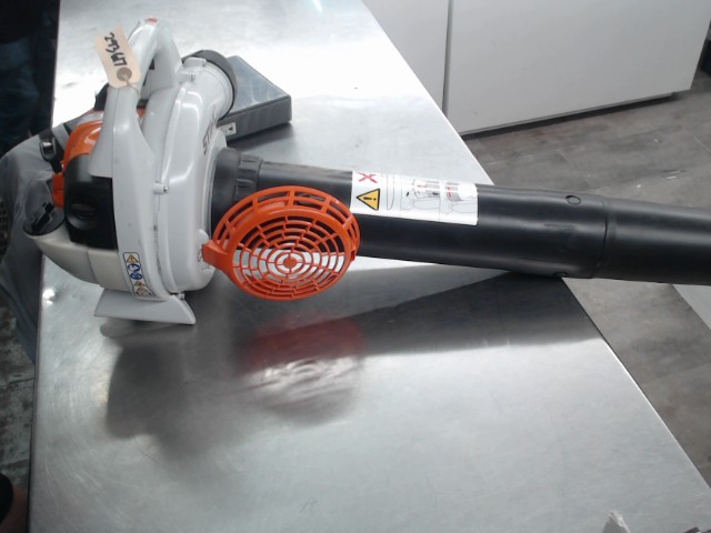 Blower stihl avec sac et tuyaux