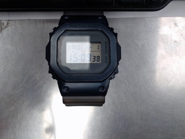 Montre digitale bleue