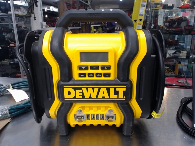Booster/battery station dewalt+ fil