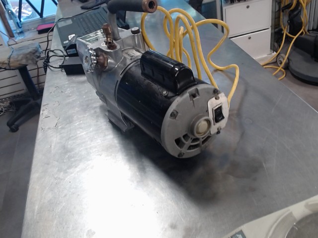 Deep vacuum pomp