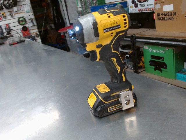 Impact driver dcf809 avec batterie 2ah
