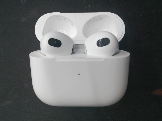 Airpod 3rd gen + case