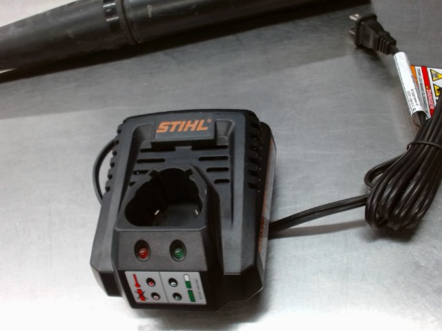 Chargeur a batterie stihl 2ah