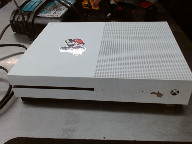 Xbox one s avec fil pas de manette