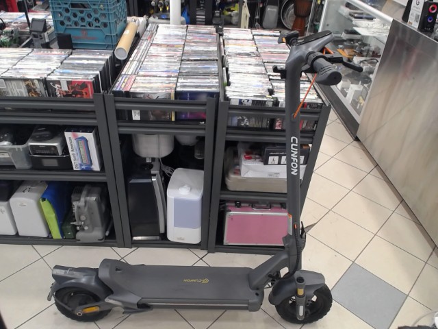 (v)tinette electrique 1200w 50km aut