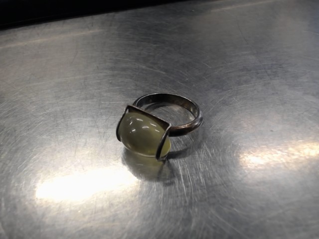 Bague en argent 3.924g