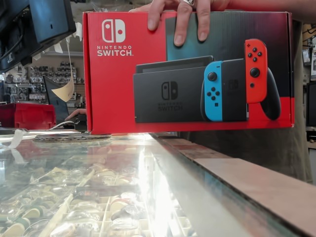 Nintendo switch complete in box