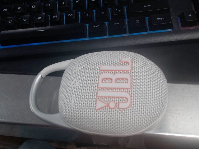 Jbl clip 5 neeuf