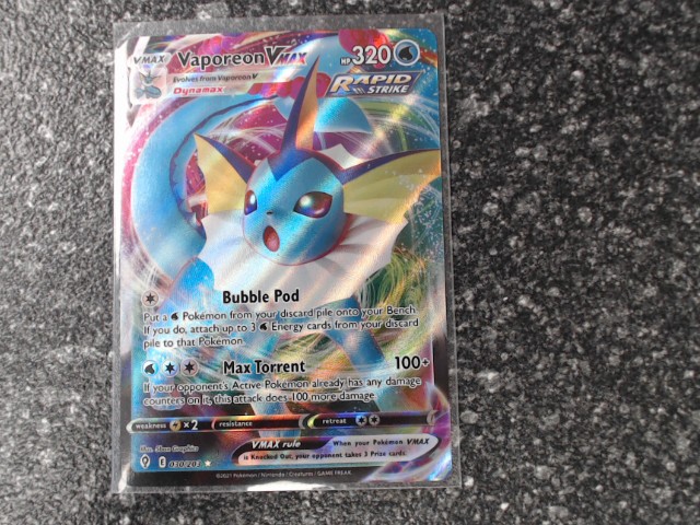 Vaporeon vmax #30 evolving skies