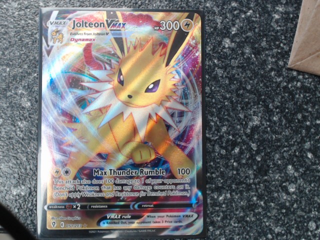 Jolteon vmax #51 evolving skies