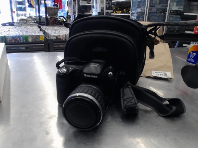 Camera digitale avec case et batteries