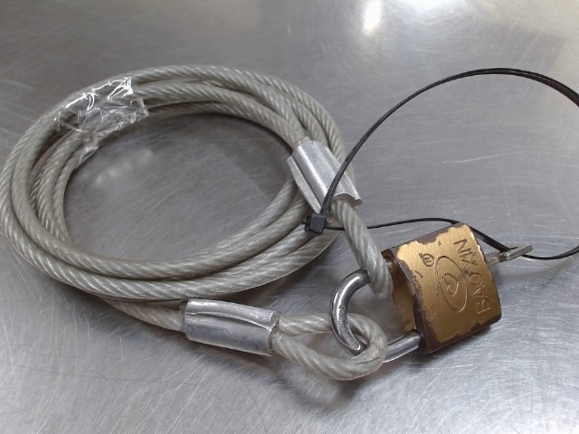 Cable en acier avec cadenas