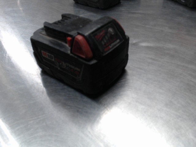 Batterie milwaukee 4emp m18
